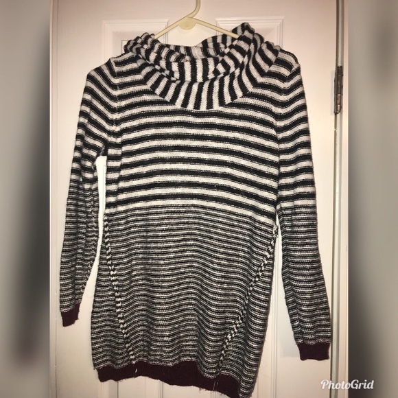Sweater - Picture 1 of 1